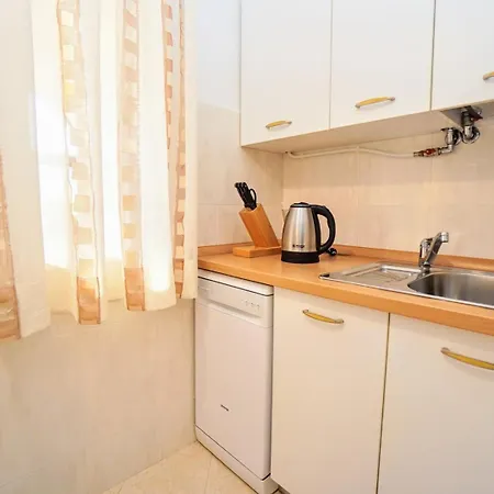 Apartments With Parking Space Umag - 27189 *