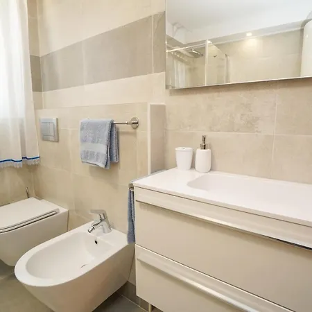 Апартаменты With Parking Space - 27189 *